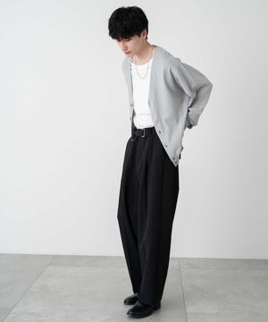 Lグレー モデル：177cm L着用