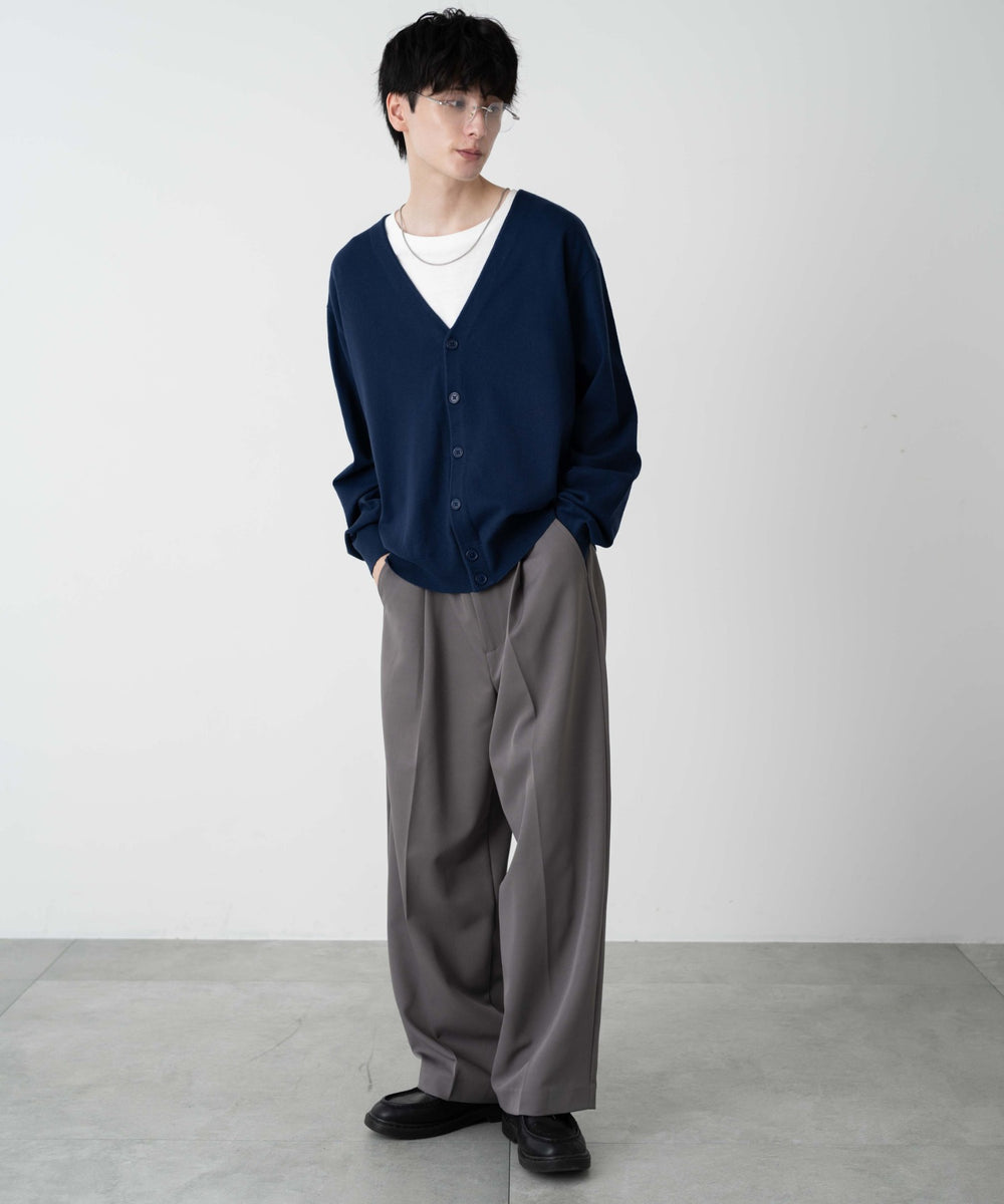 ネイビー モデル：177cm L着用