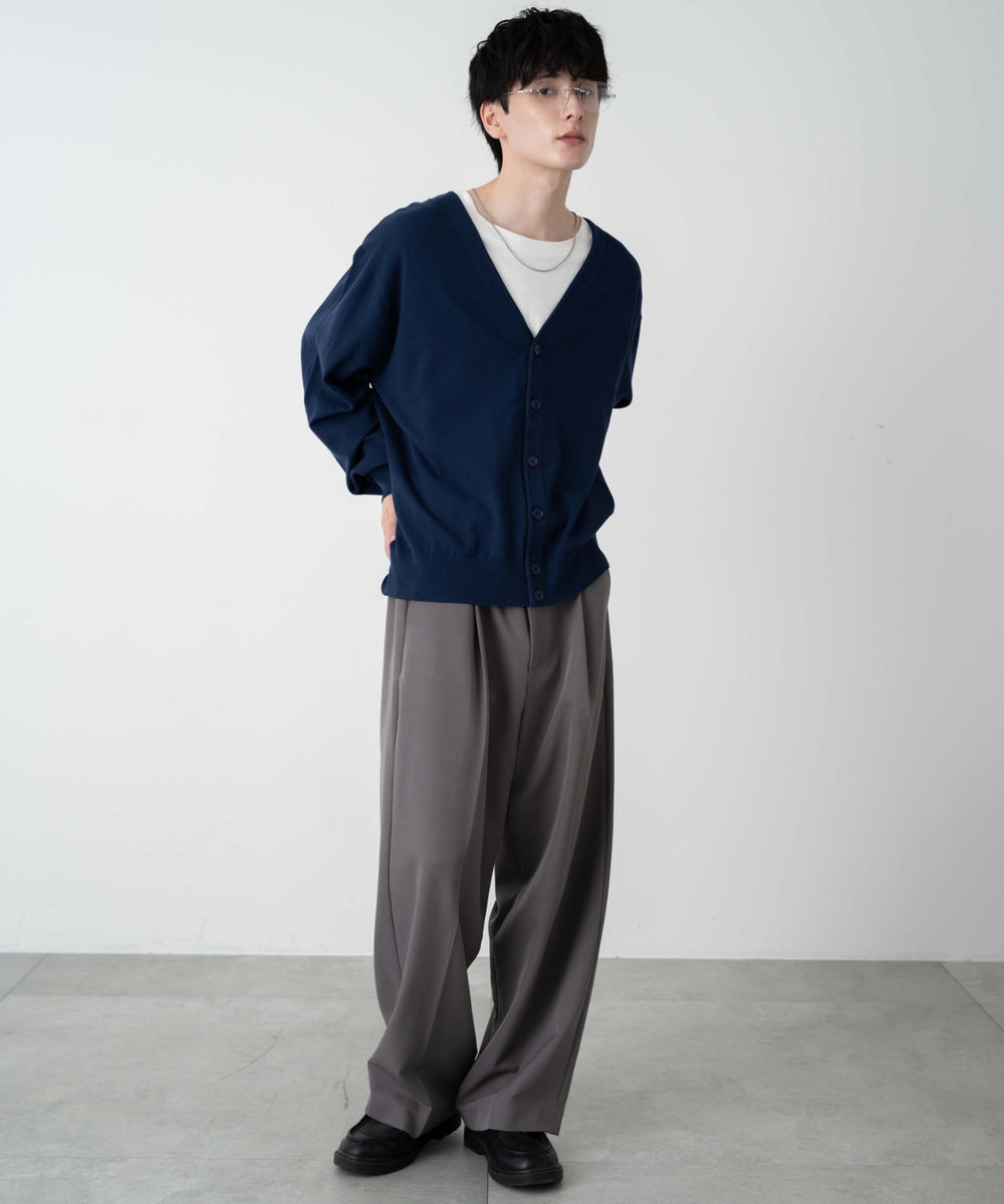 ネイビー モデル：177cm L着用