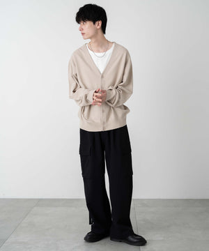 Lベージュ モデル：177cm L着用