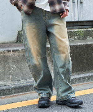 デニム淡加工 モデル：180cm L着用