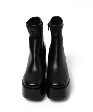 ストーム付きワイドヒールショートブーツ