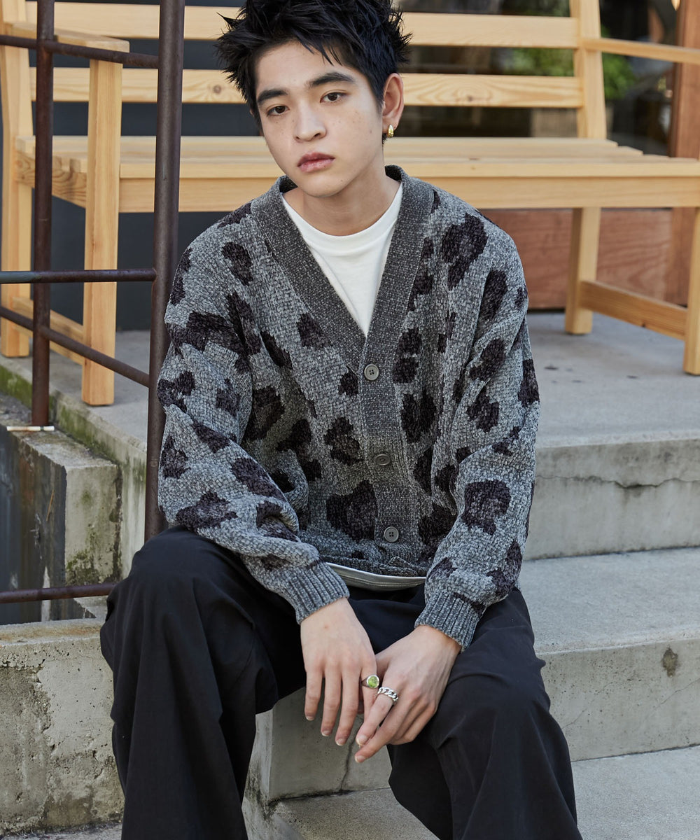 グレー　モデル:180cm L着用