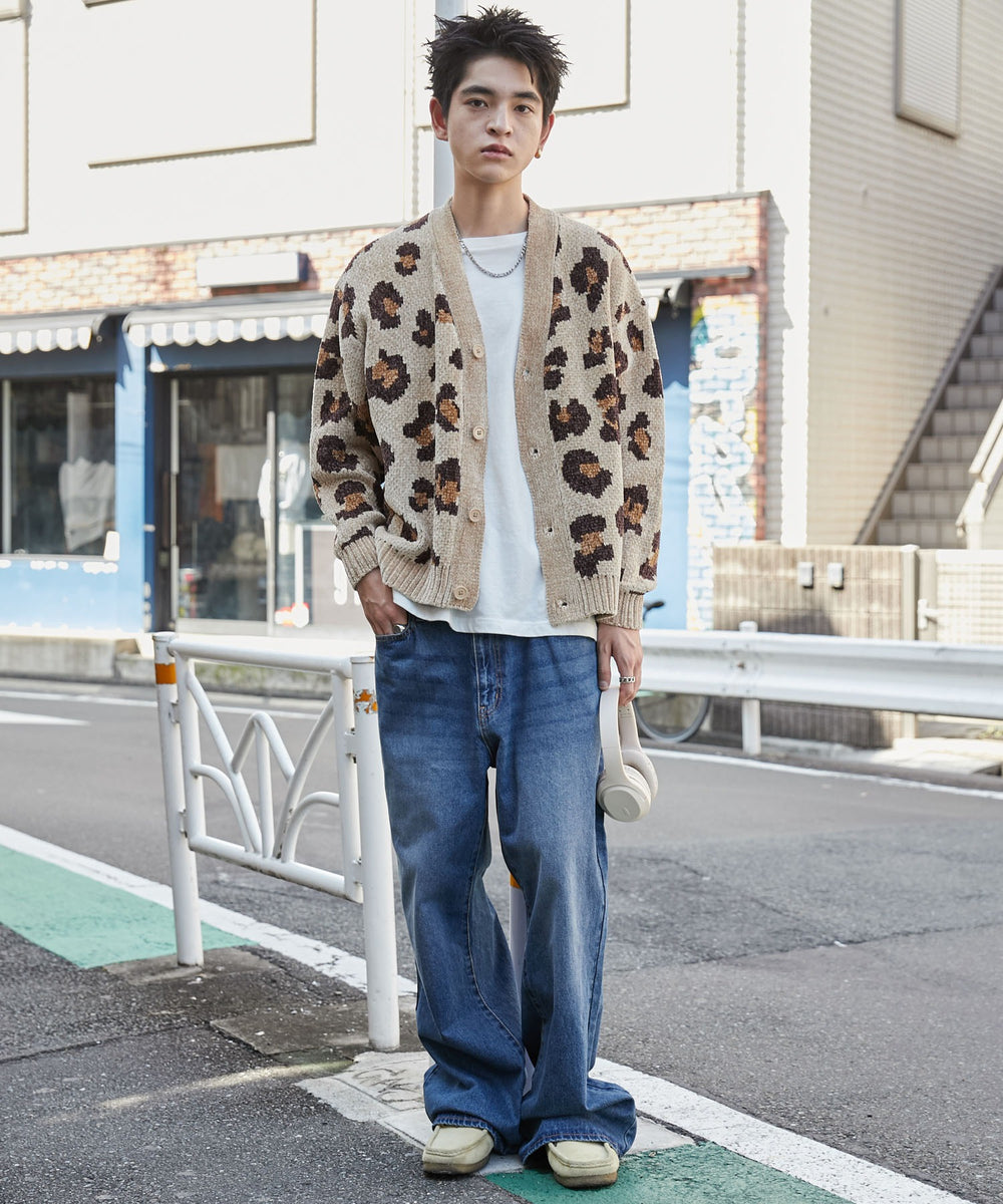 ベージュ　モデル:180cm L着用