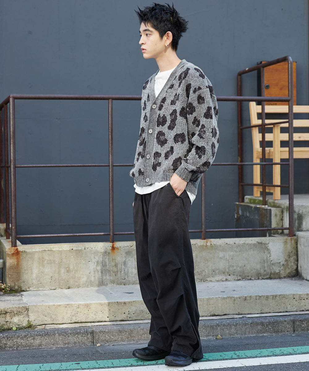 グレー　モデル:180cm L着用