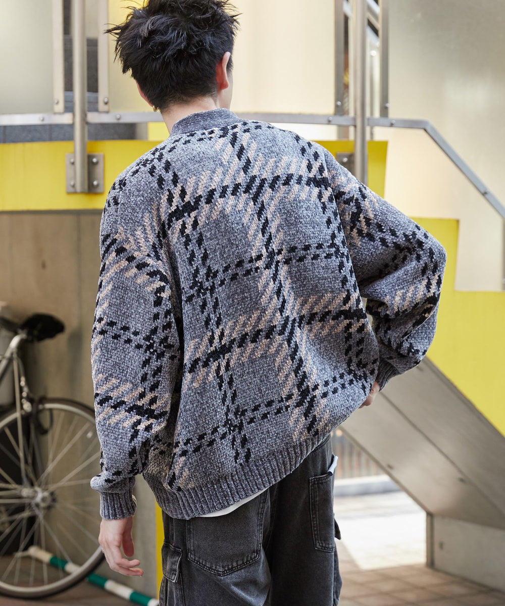 グレーチェック1　モデル:180cm L着用