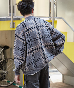 グレーチェック1　モデル:180cm L着用