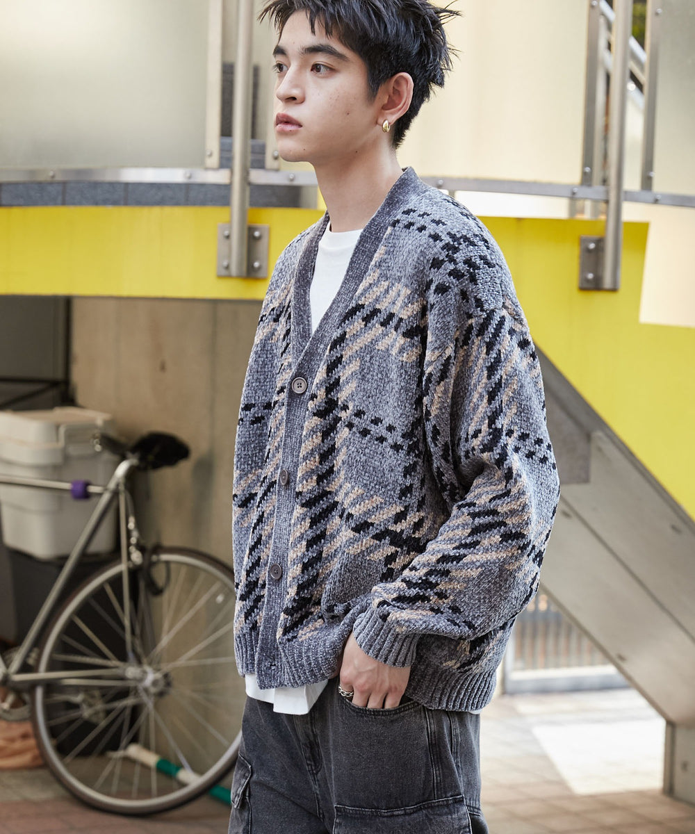 グレーチェック1　モデル:180cm L着用