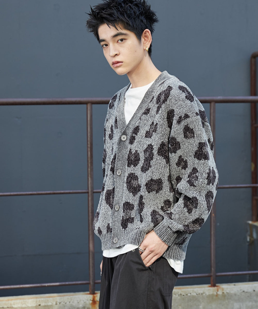 グレー　モデル:180cm L着用