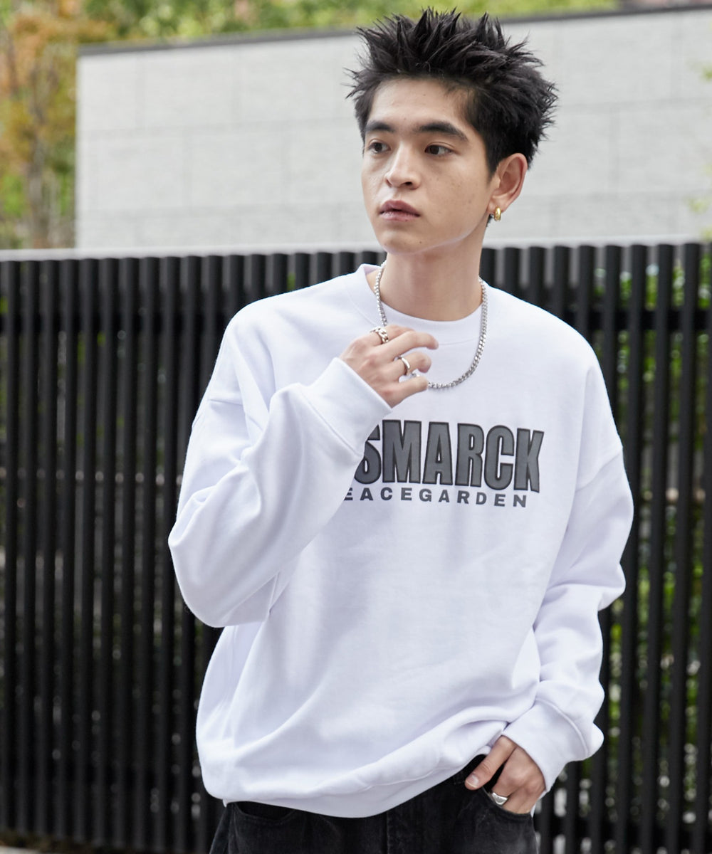 ホワイト モデル：180cm L着用