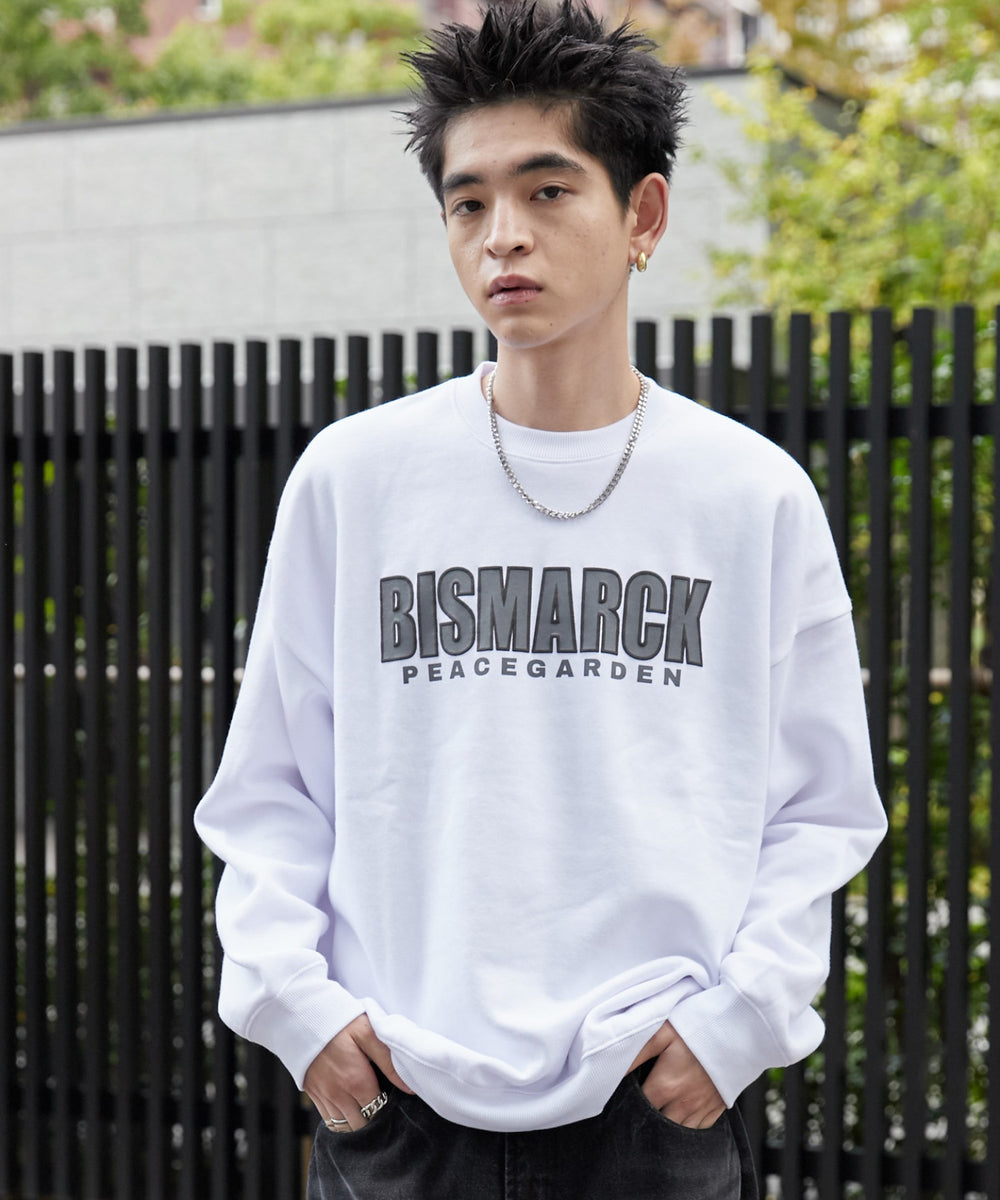 ホワイト モデル：180cm L着用