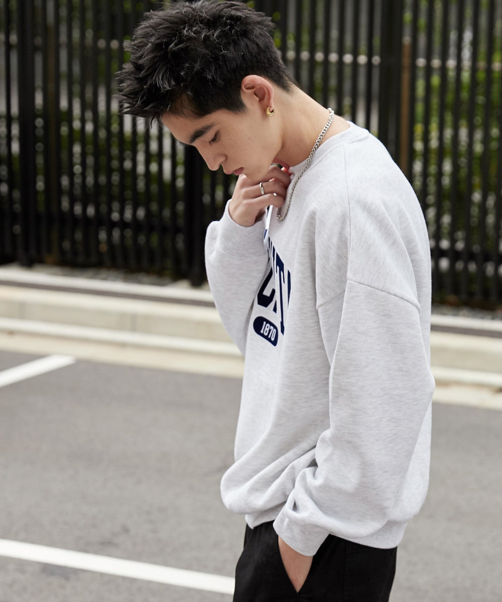 アッシュグレー モデル：180cm L着用