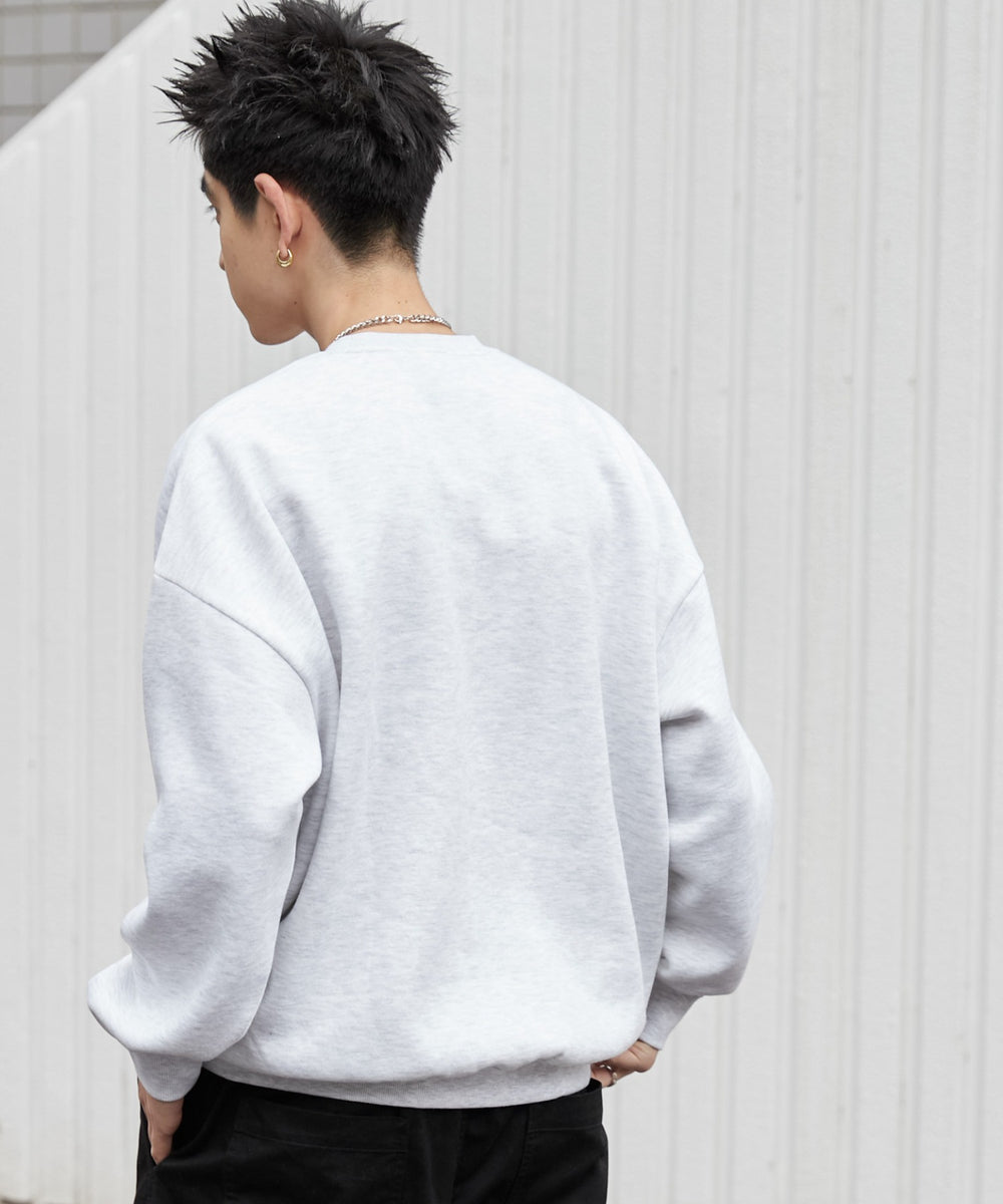 アッシュグレー モデル：180cm L着用