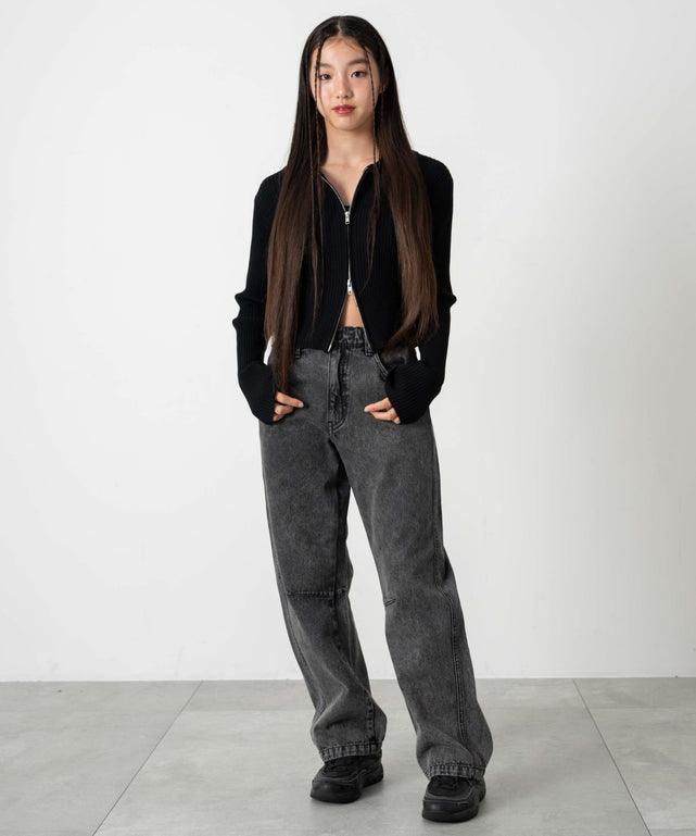 デニムブラックソノタ  モデル：153cm サイズ150cm着用