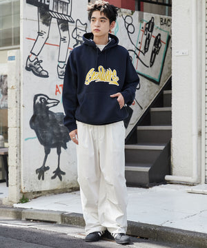 ネイビー　モデル:180cm L着用