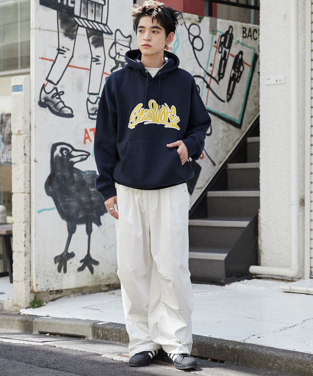 ネイビー　モデル:180cm L着用