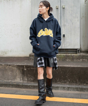 ネイビー　モデル:161cm L着用