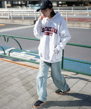 アッシュグレー　モデル:161cm L着用