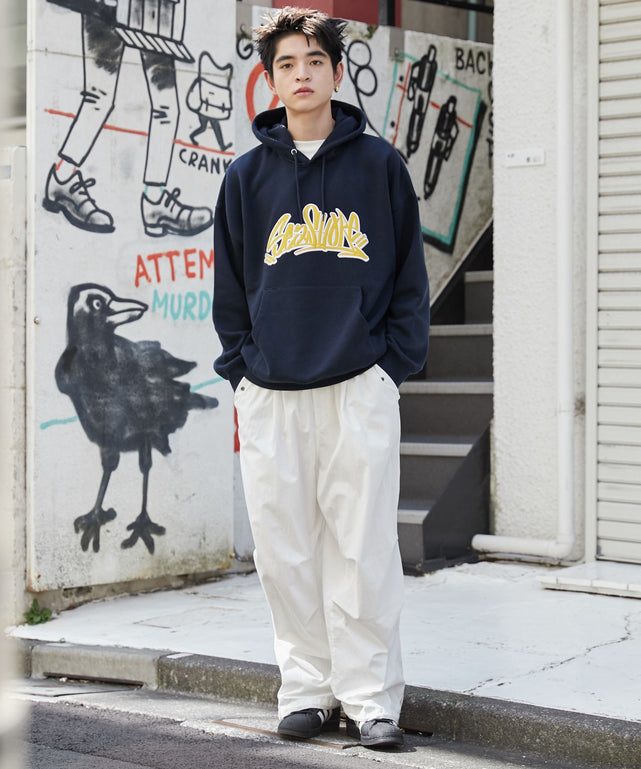 ネイビー　モデル:180cm L着用