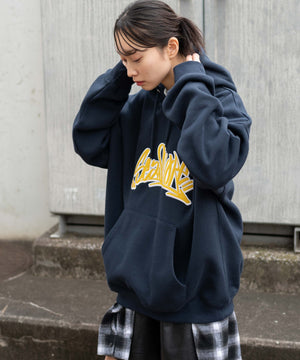 ネイビー　モデル:161cm L着用