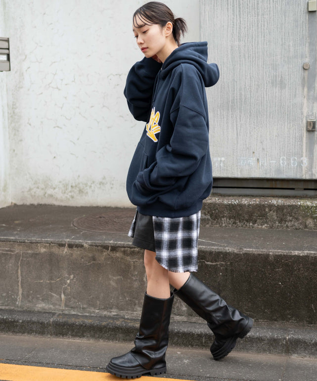 ネイビー　モデル:161cm L着用