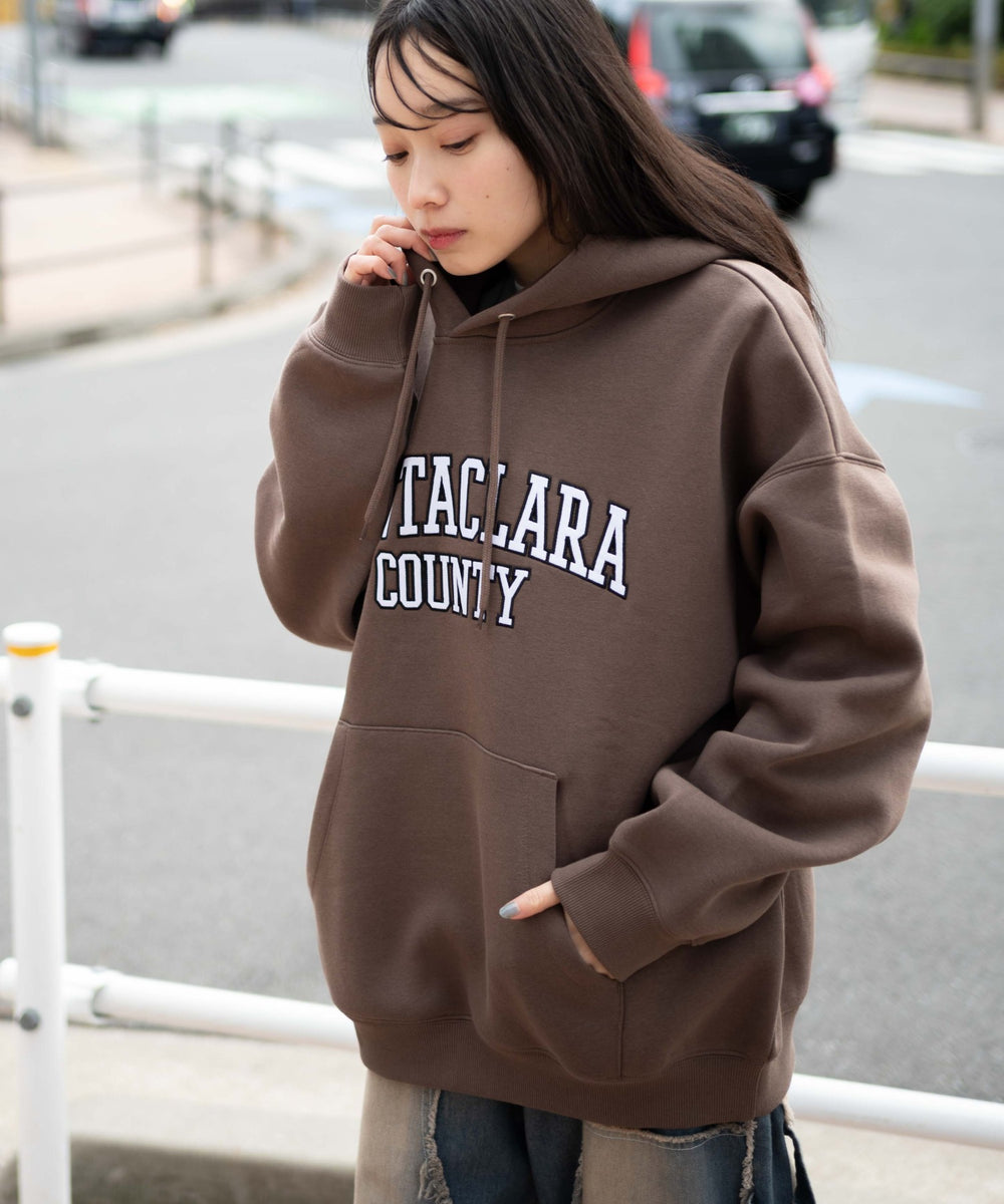 ブラウン　モデル:161cm L着用