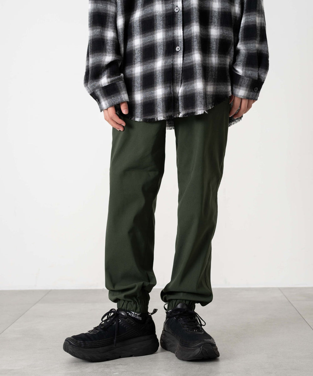 カーキ モデル：160cm サイズ160cm着用