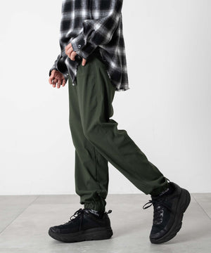 カーキ モデル：160cm サイズ160cm着用