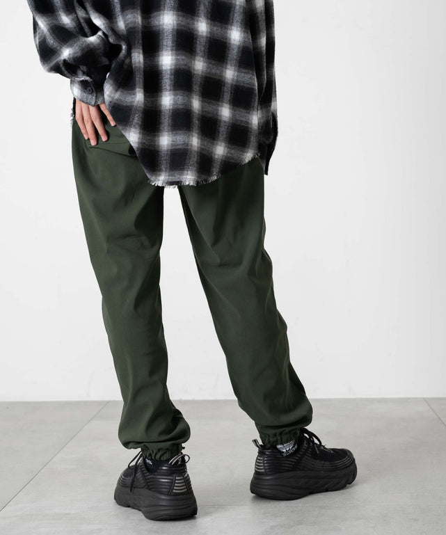 カーキ モデル：160cm サイズ160cm着用