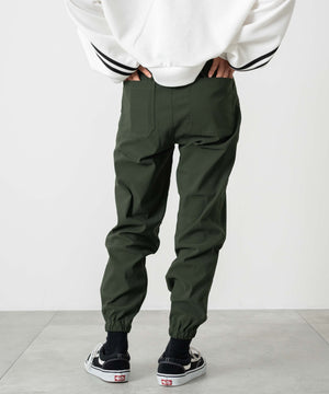 カーキ モデル：153cm サイズ150cm着用