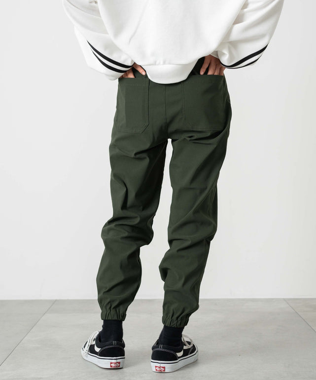 カーキ モデル：153cm サイズ150cm着用