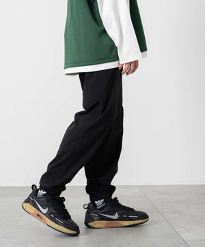 ブラック モデル：160cm サイズ160cm着用