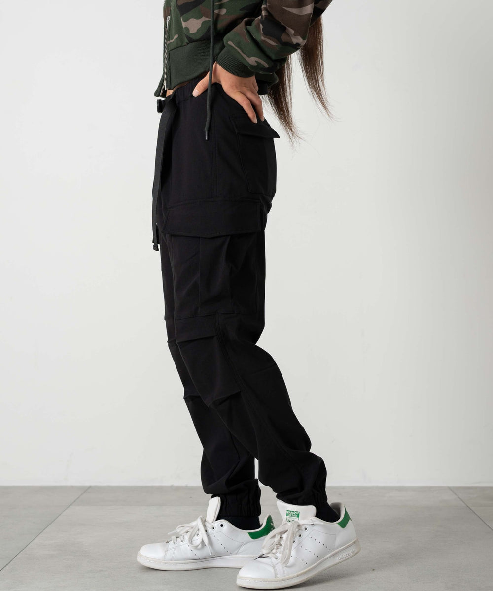 ブラック モデル：153cm サイズ150cm着用