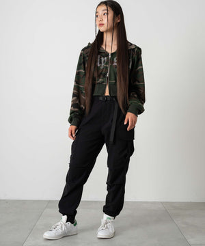 ブラック モデル：153cm サイズ150cm着用