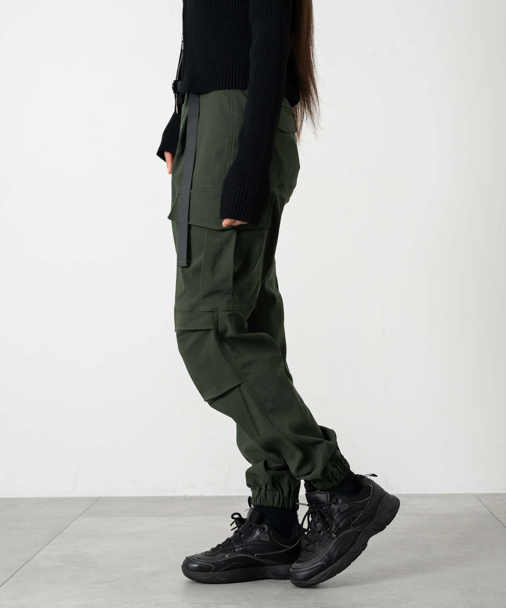 カーキ モデル：153cm サイズ150cm着用