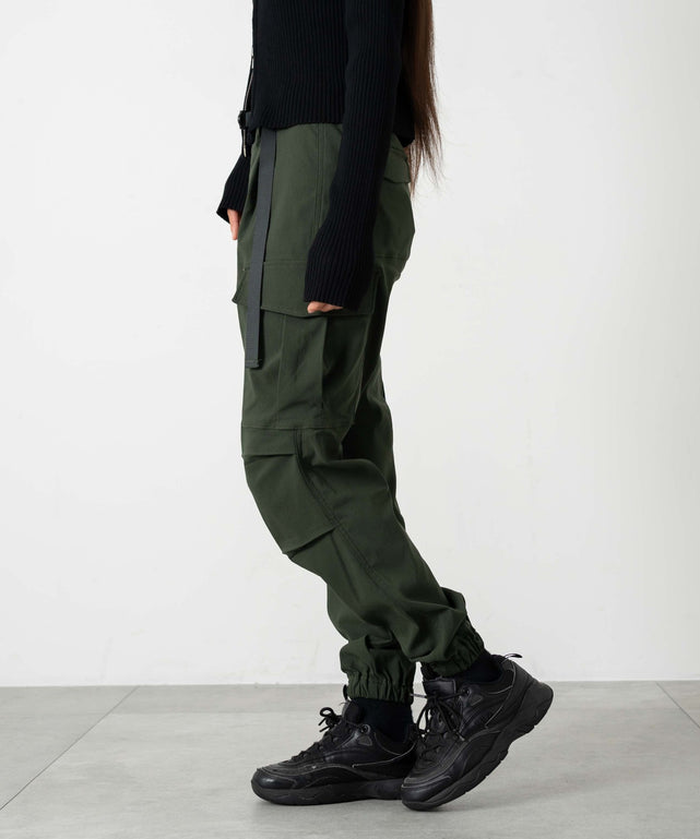 カーキ モデル：153cm サイズ150cm着用