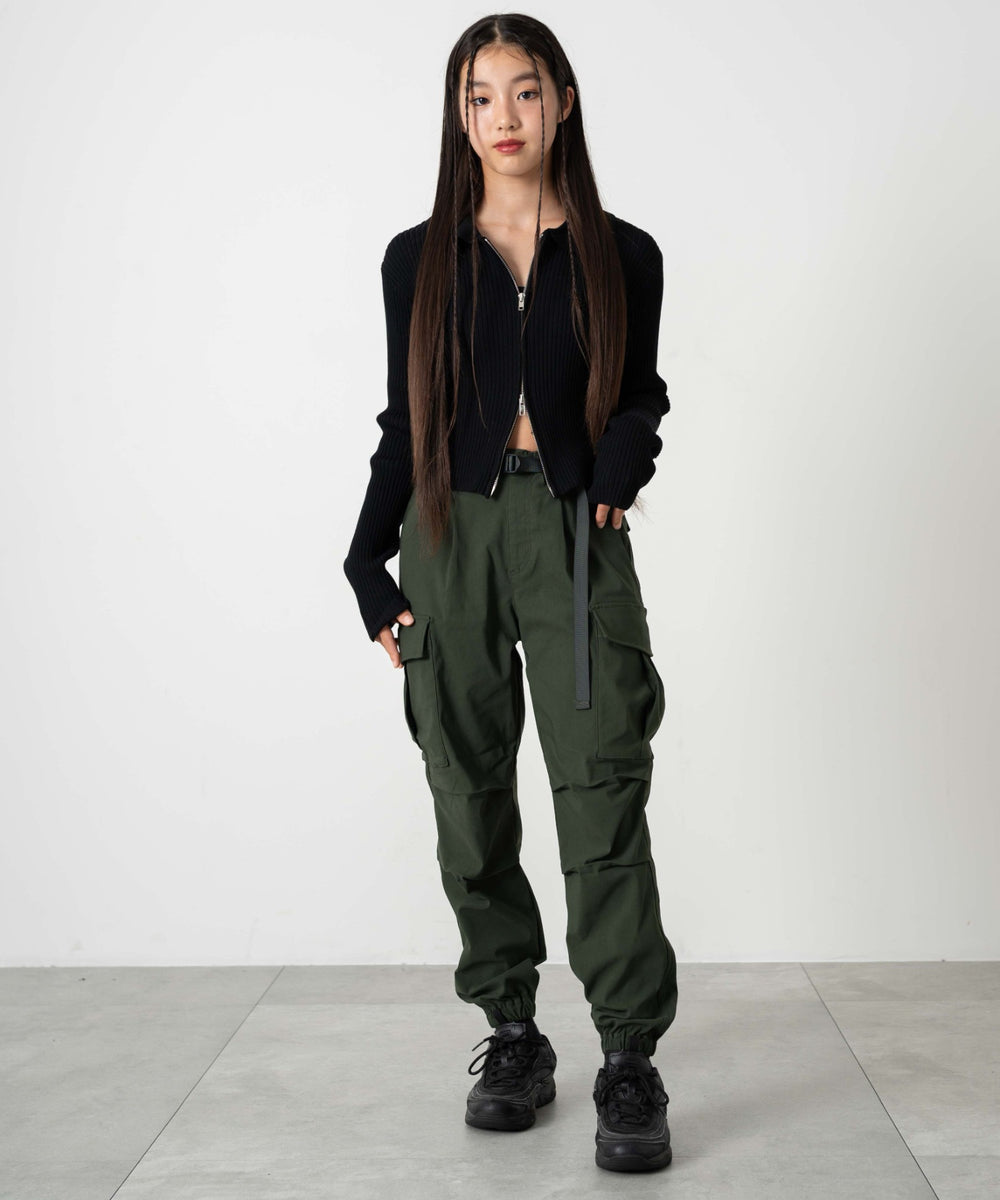 カーキ モデル：153cm サイズ150cm着用