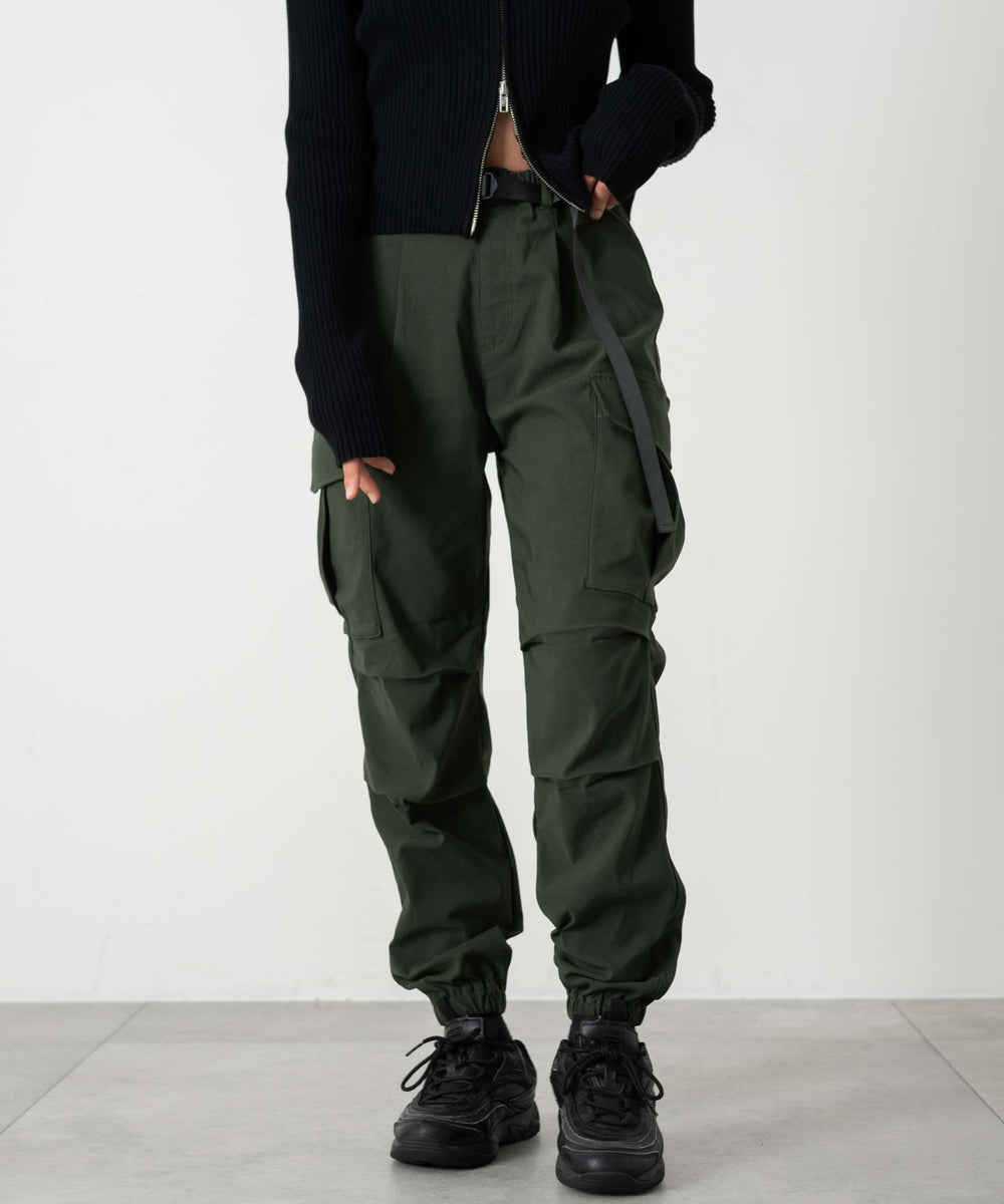 カーキ モデル：153cm サイズ150cm着用