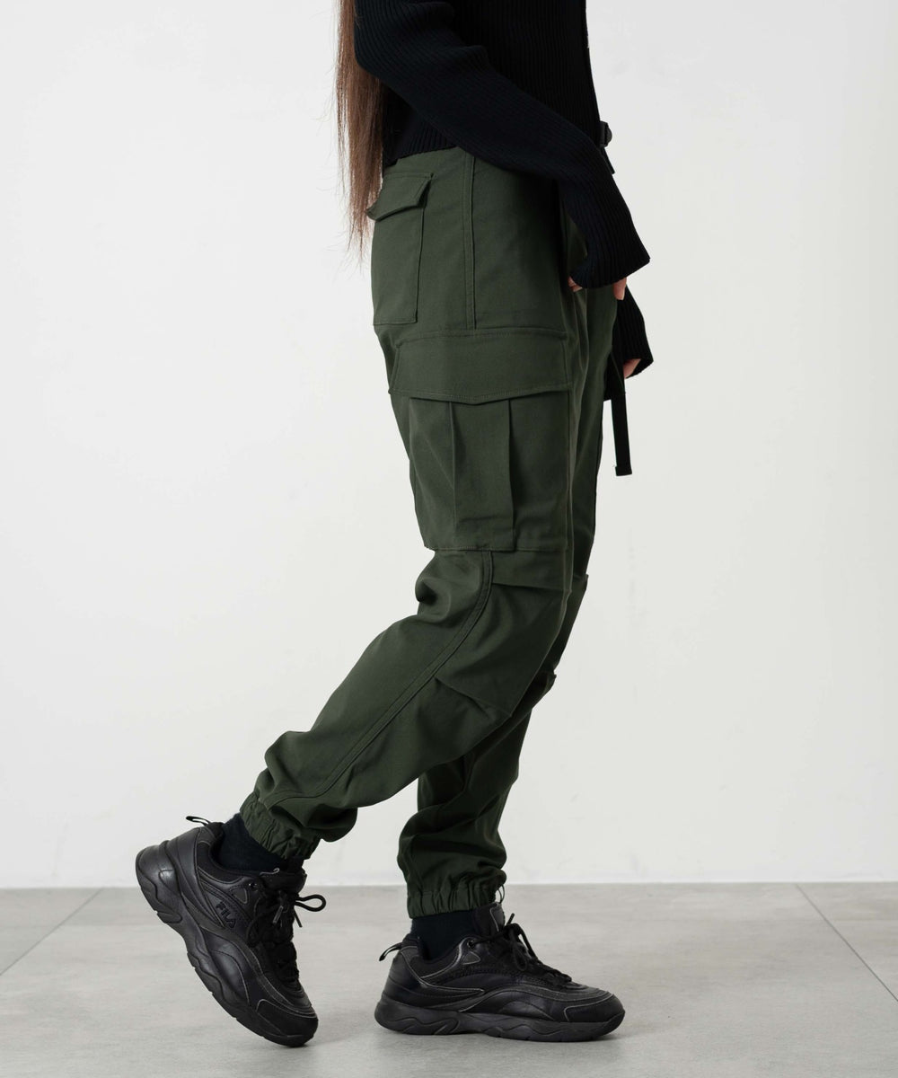 カーキ モデル：153cm サイズ150cm着用