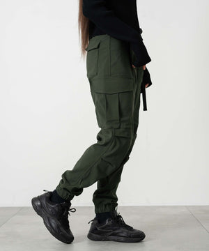 カーキ モデル：153cm サイズ150cm着用