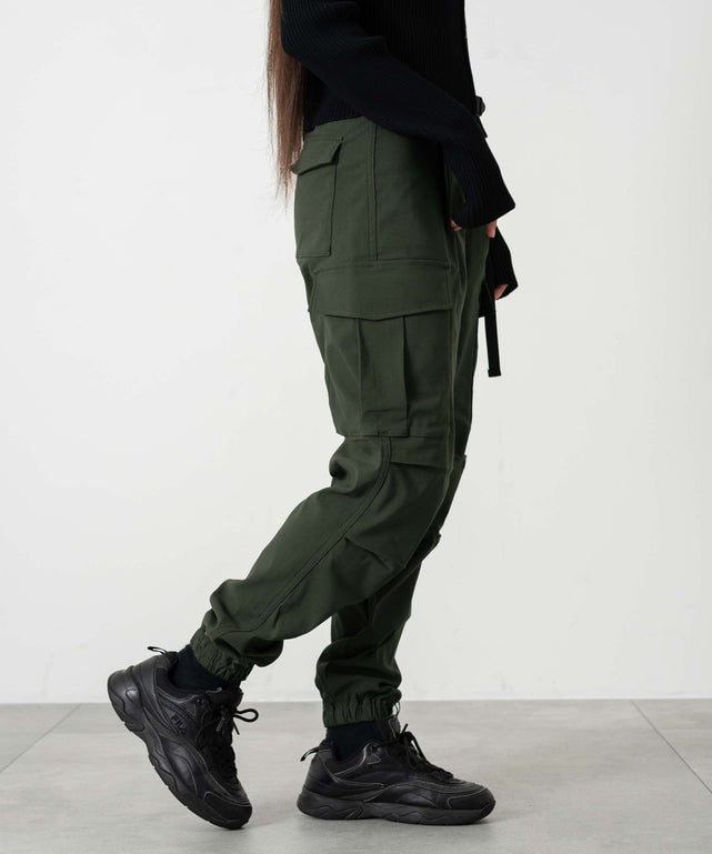 カーキ モデル：153cm サイズ150cm着用