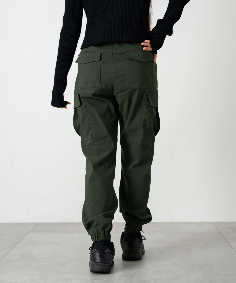 カーキ モデル：153cm サイズ150cm着用