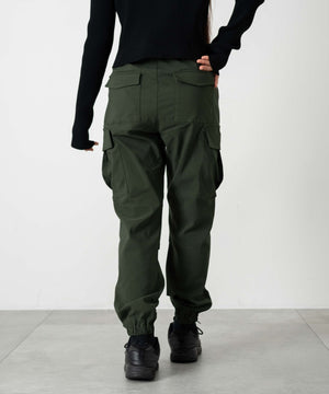 カーキ モデル：153cm サイズ150cm着用