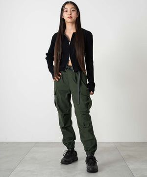 カーキ モデル：153cm サイズ150cm着用