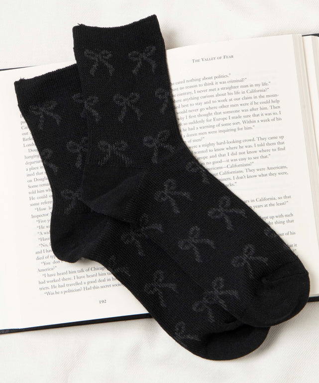 ジャガード総柄リボンソックス(23-25cm)/ブラック