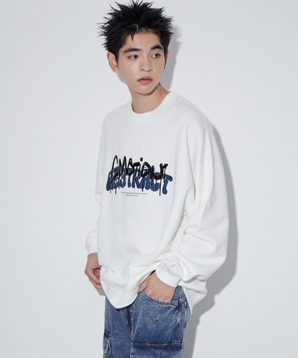 ホワイト 　モデル:180cm L着用