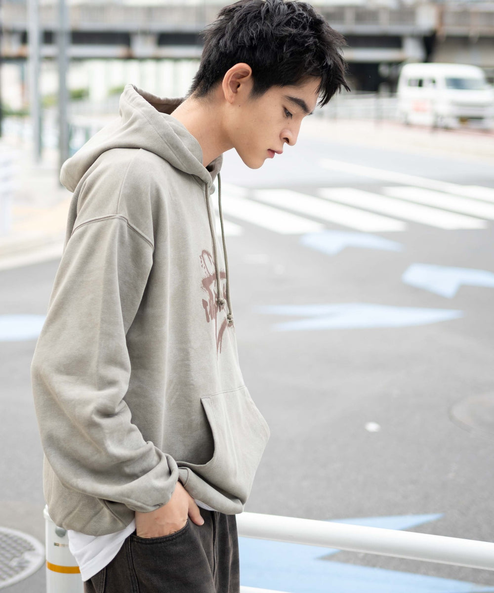 ベージュ モデル：180cm F着用