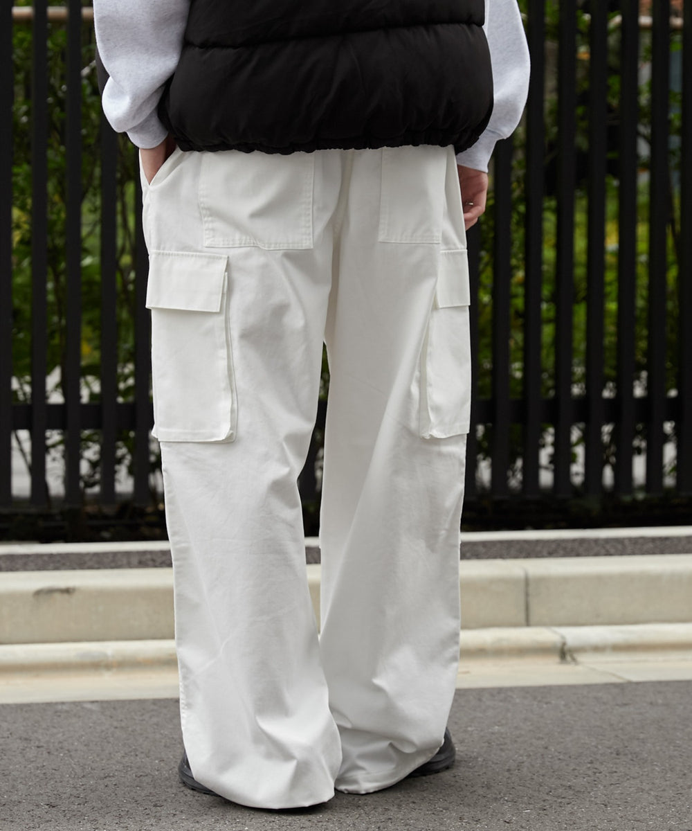 ホワイト モデル：180cm L着用