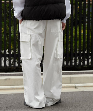 ホワイト モデル：180cm L着用