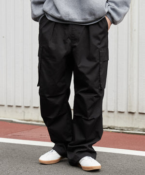 ブラック モデル：180cm L着用